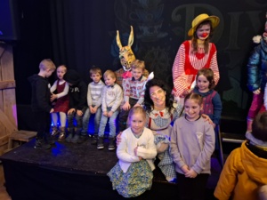 Divadelní představení - Alenka v říši divů